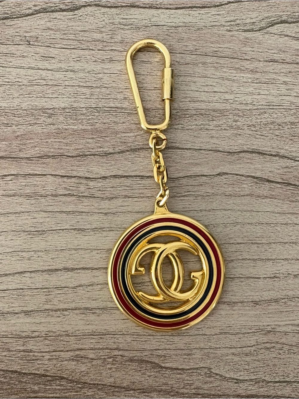 Gucci vintage GG Gold Tone Keychain Red Green Enamel Accent